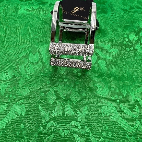 Gennaro Hinge Crystal Wrist Bracelet for Women - Picture 5 of 6